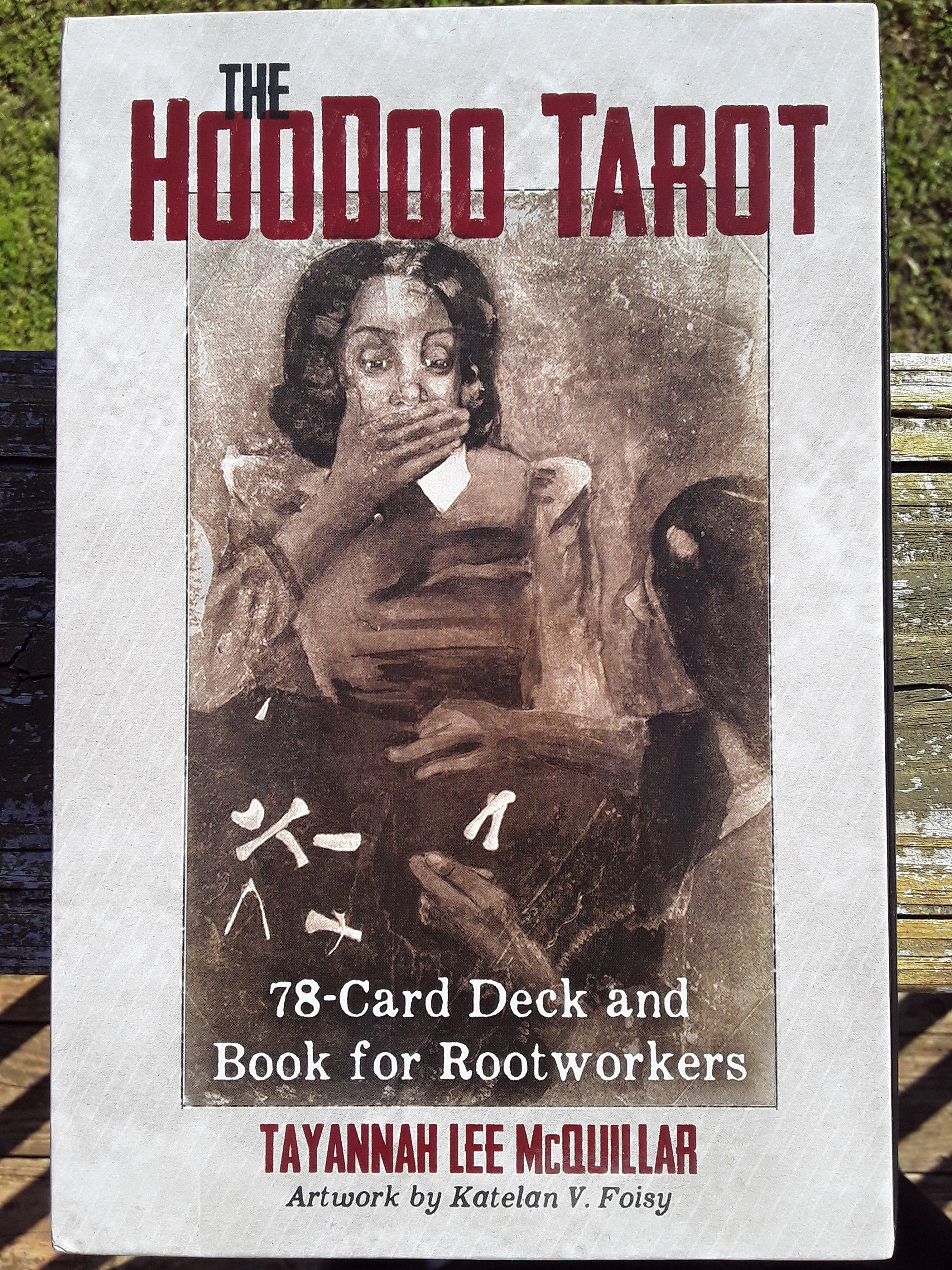 The Hoodoo Tarot, 78-card tarot deck includes 147 page 6x9 in. Guidebook