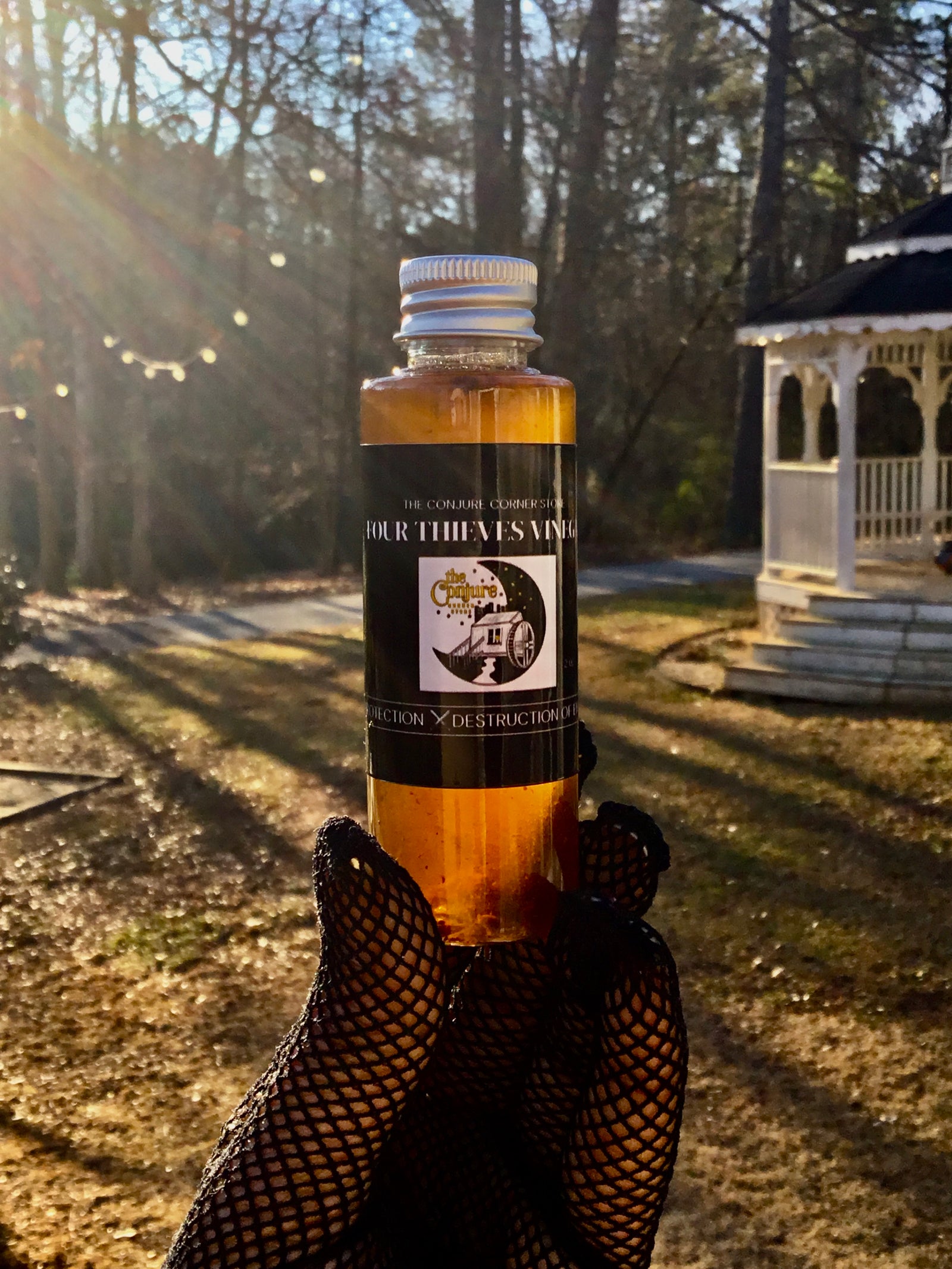 Four thieves vinegar for banishing and protection rituals