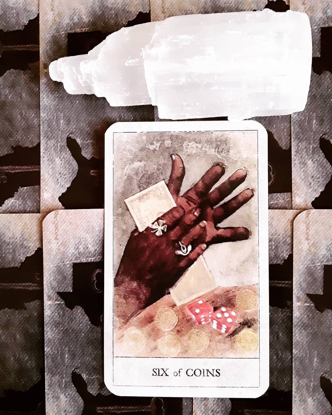 The Hoodoo Tarot, 78-card tarot deck includes 147 page 6x9 in. Guidebook